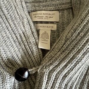 Banana Republic Light Gray Knit Sweater